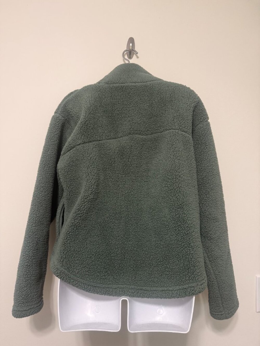 Sage Green Sherpa Teddy Fleece Cowl Neck Pullover Size L - Picture 5 of 8